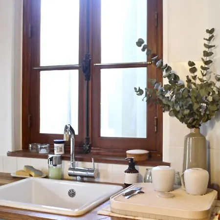 Charming Close To Republique Paris